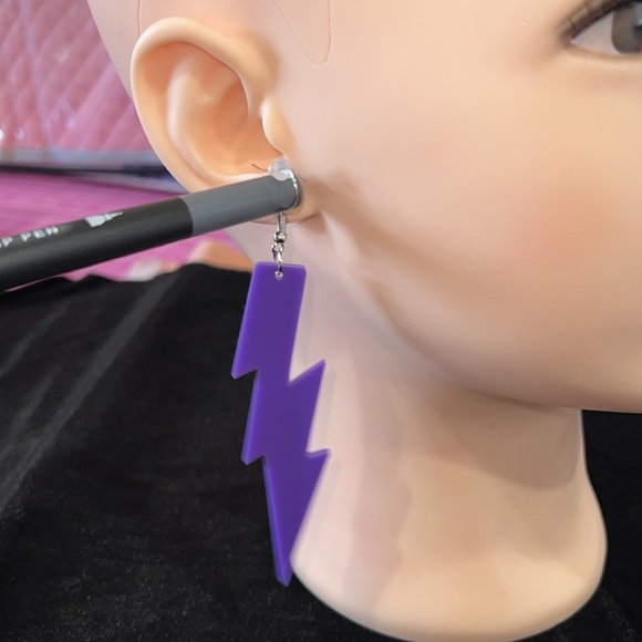 NWT Lightning Bolt Earrings - Picture 5 of 8